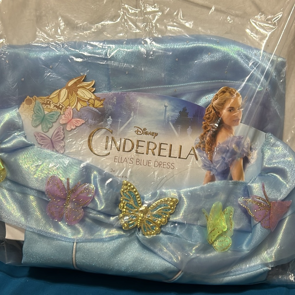 New in package, Disney Cinderella Ella’s Blue Dress Size 4-6X. - Picture 5 of 7